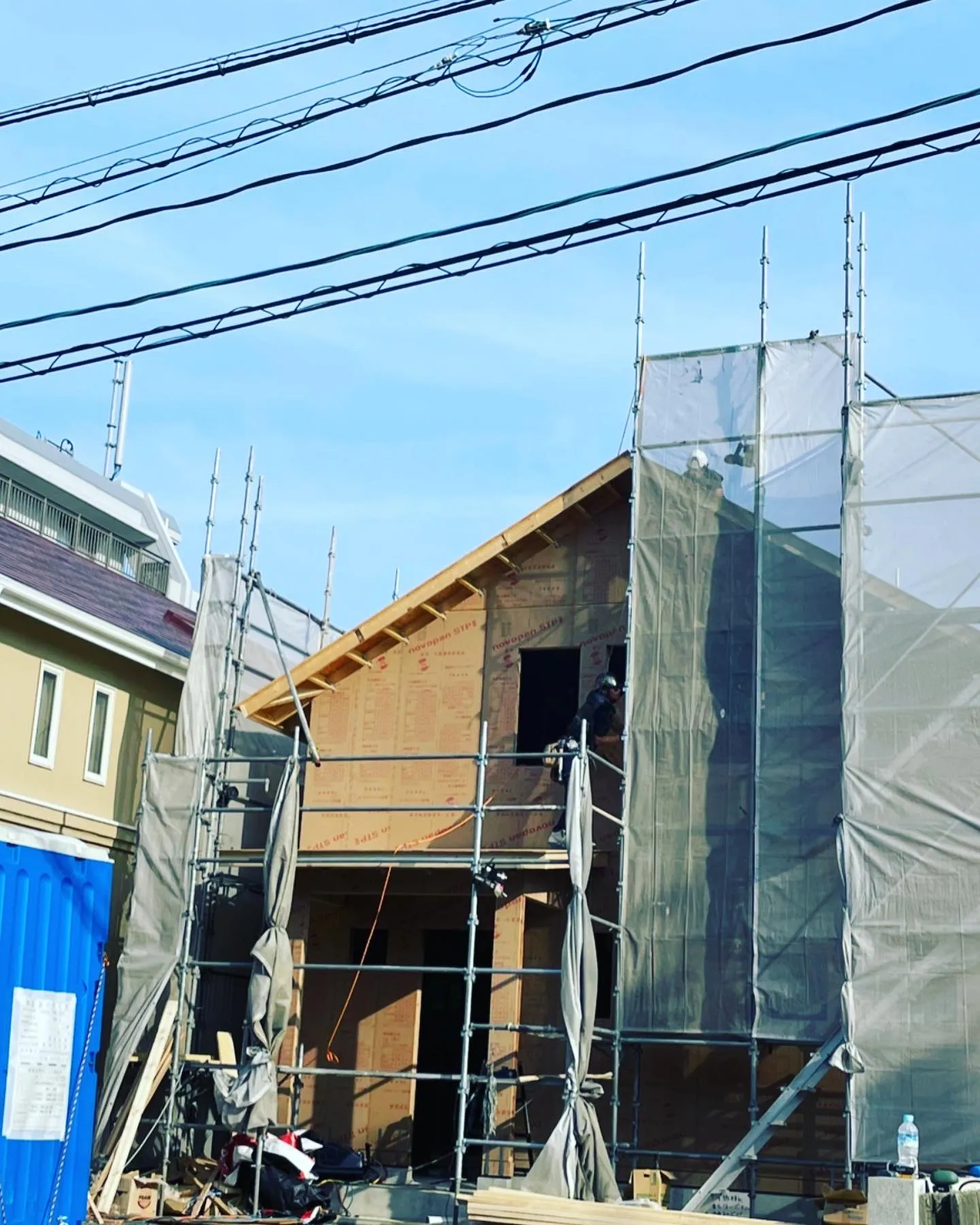 屋根貼り完了〜福岡注文住宅　牧瀬工務店